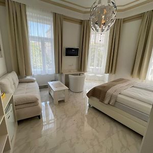 Deluxe Dreibettzimmer